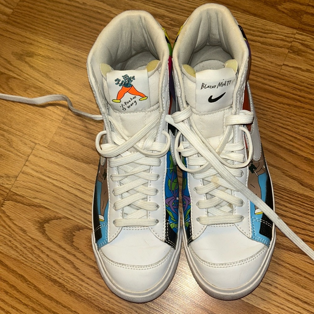 Nike blazer RUOHAN WANG size 7.5. Excellent excellent condition.